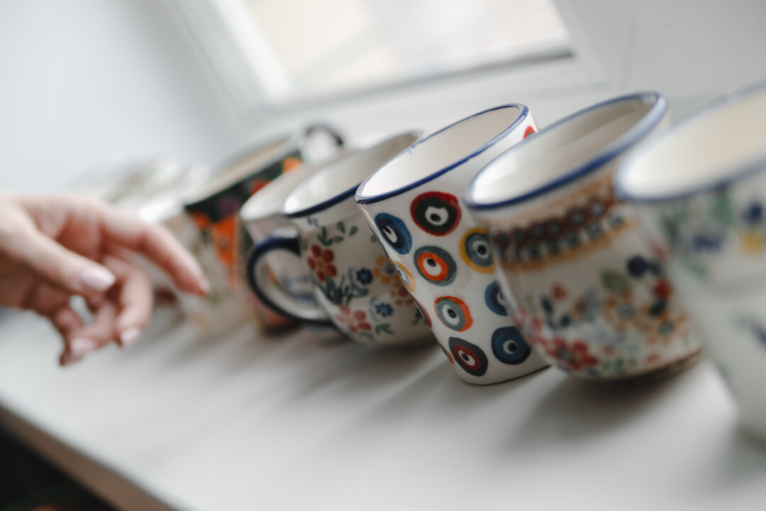 Люблю держать в руках керамику, глина – это глубинный слой земли с положительной энергетикой.