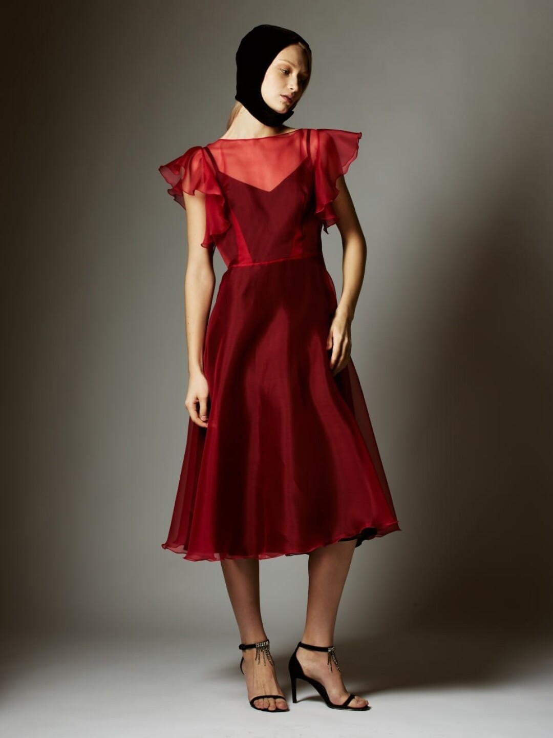 Платье-бабочка из шелковой органзы