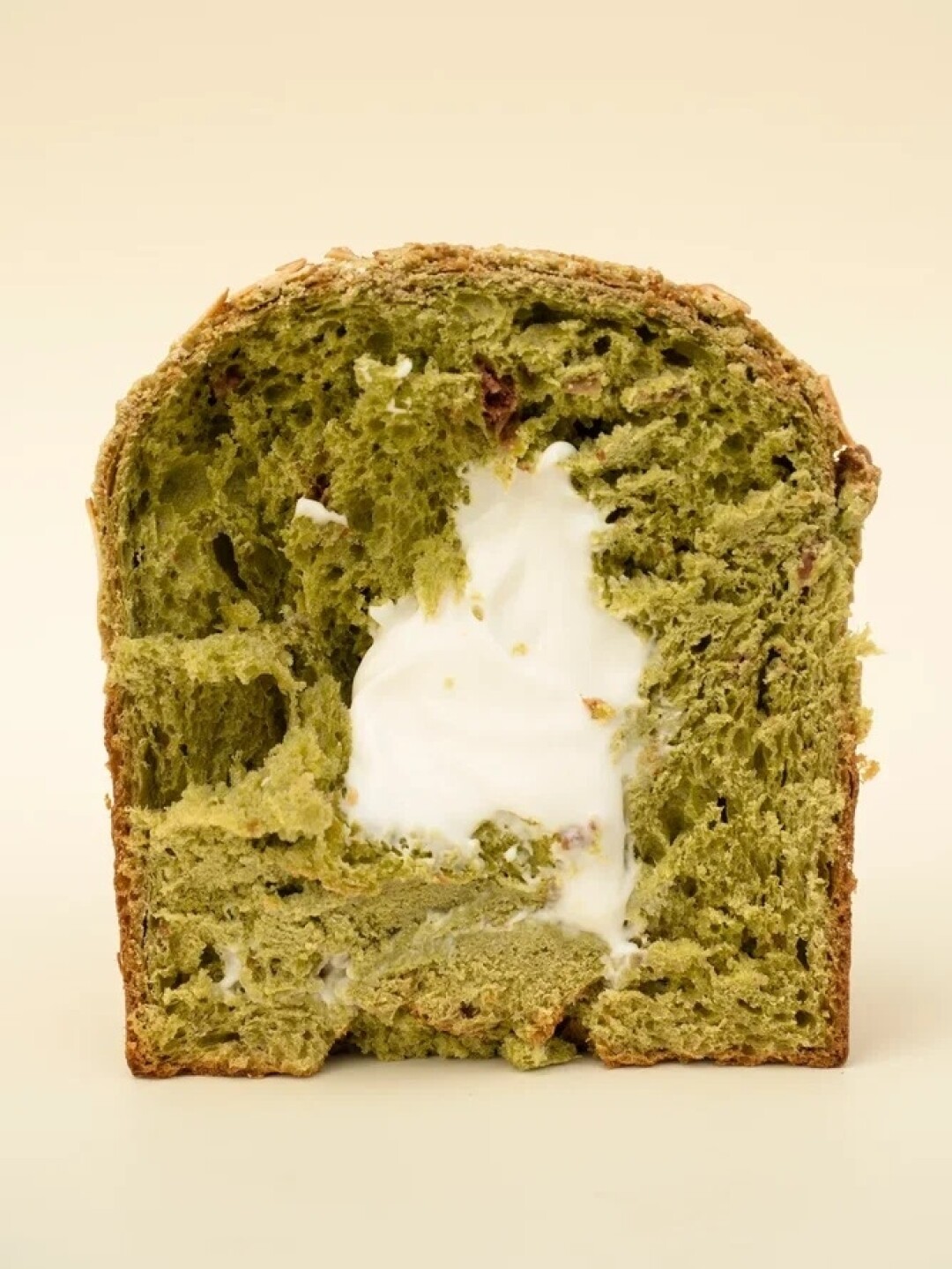 Cake Me Tender Самые кремовые куличи: шоколадный с изюмом и соленой карамелью, цитрусовые с меренговой шапкой или лимонным кремом, зеленый с чаем