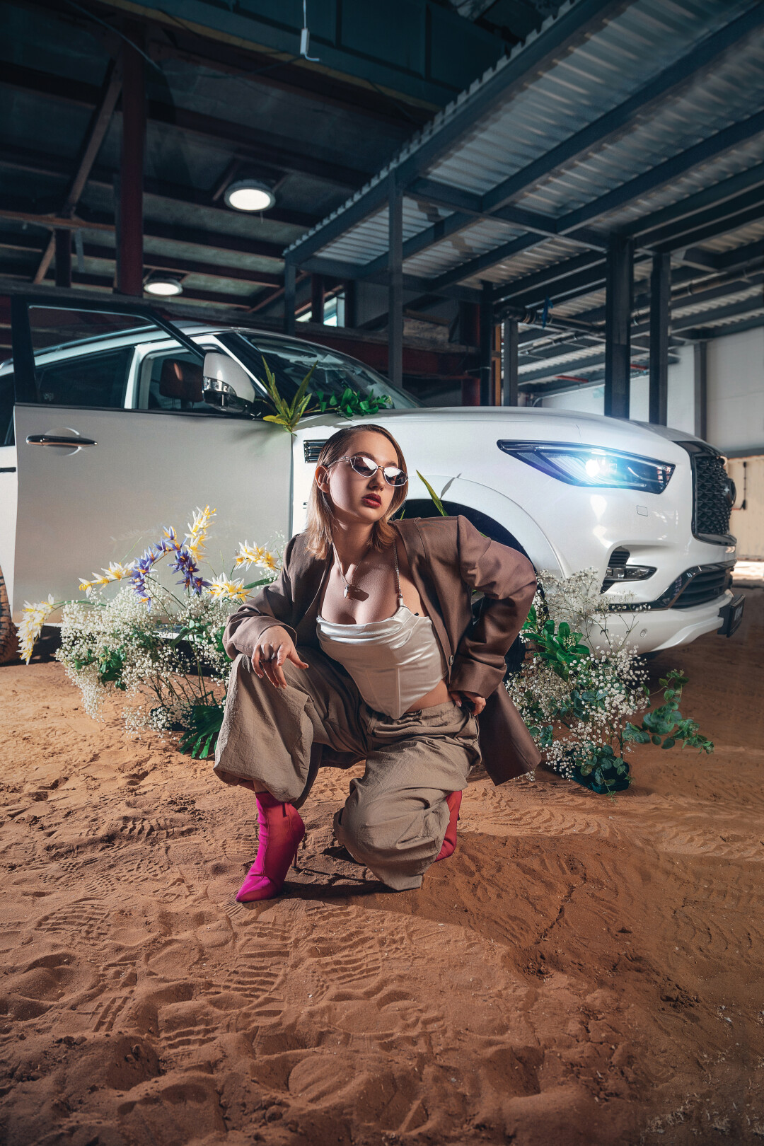 Солнцезащитные очки For Art’s Sake Бутик-оптика Ocularia Жакет, топ, брюки-карго No panic Infiniti QX80 МЦ-Иркутск