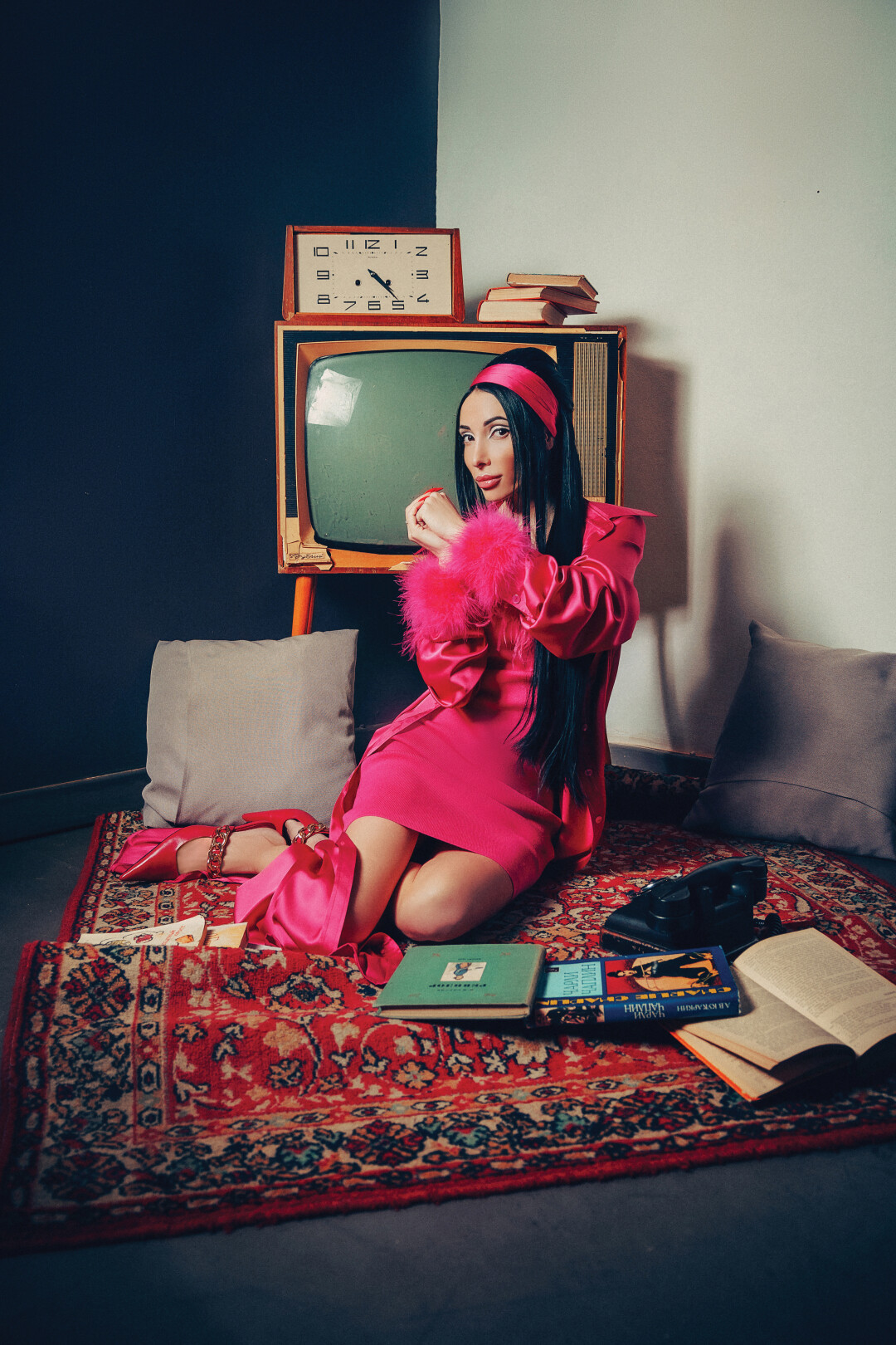 Платье с перьями, халат ANIBALAK