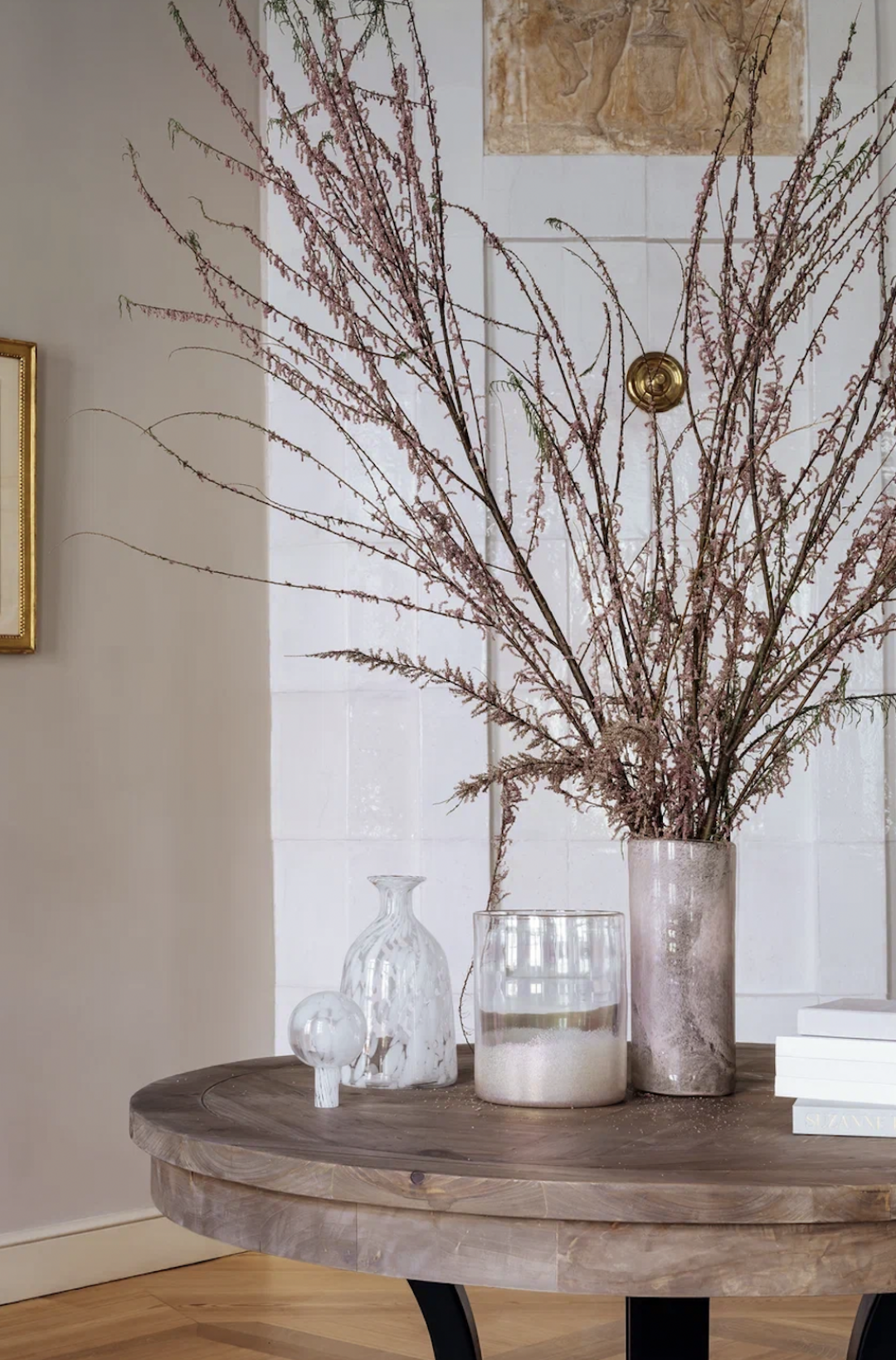 Мебель из коллекции Dantone Home “New Classic” сняли в интерьерах музея-усадьбы Муравьевых-Апостолов в Москве