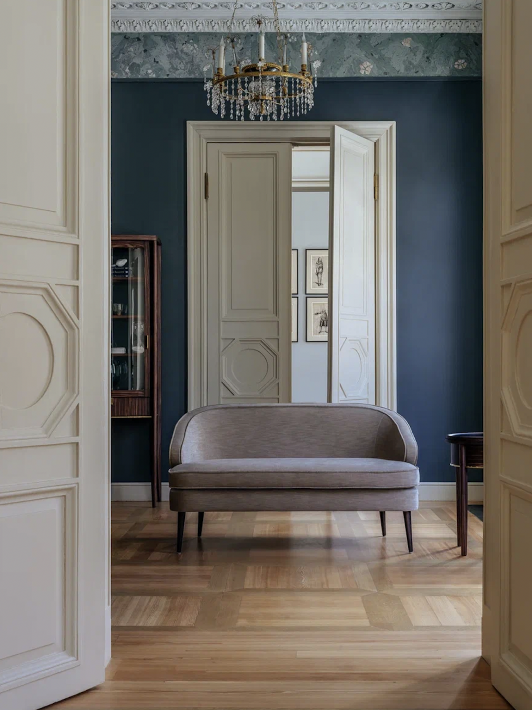 Мебель из коллекции Dantone Home “New Classic” сняли в интерьерах музея-усадьбы Муравьевых-Апостолов в Москве