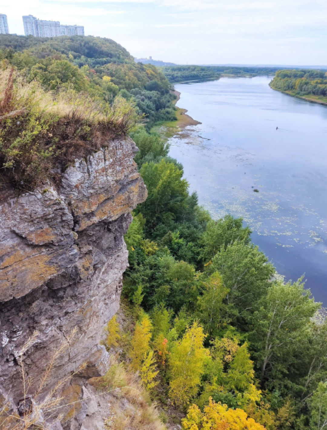 Висячий камень