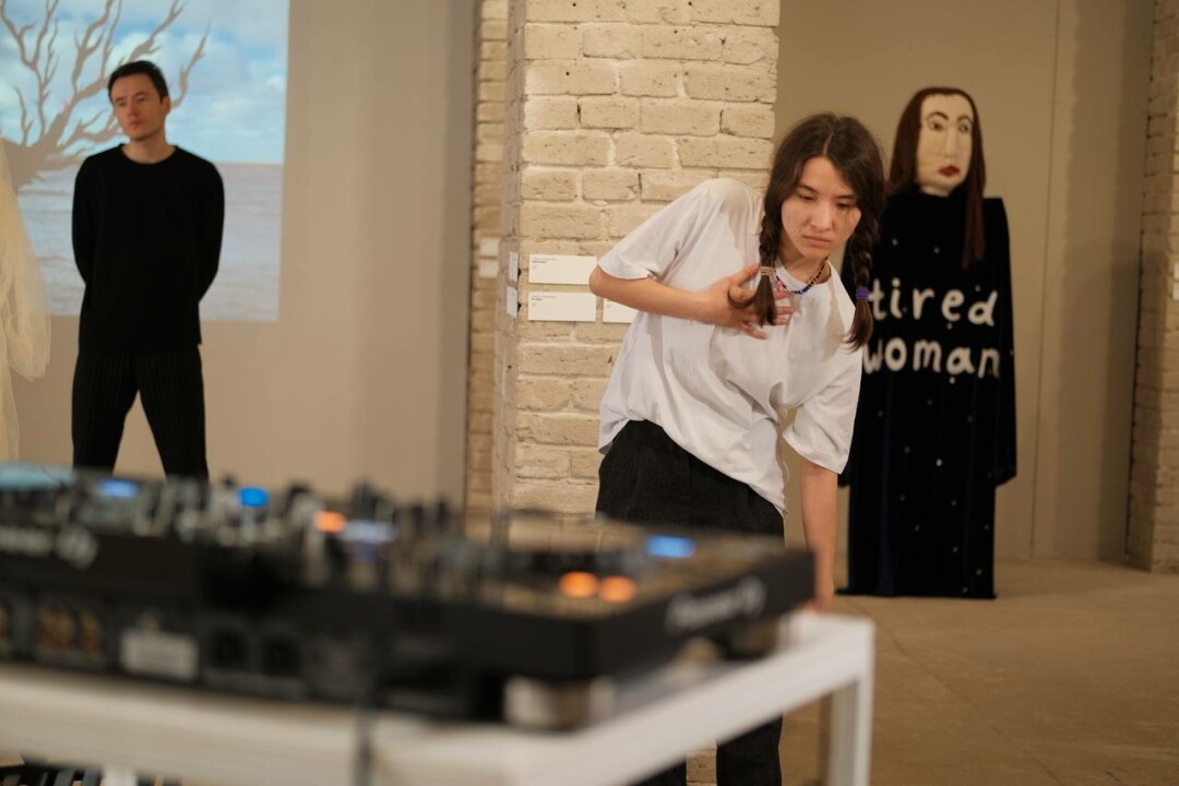 Перформанс «Их, наверное, с кем-то спутали» в ZAMAN