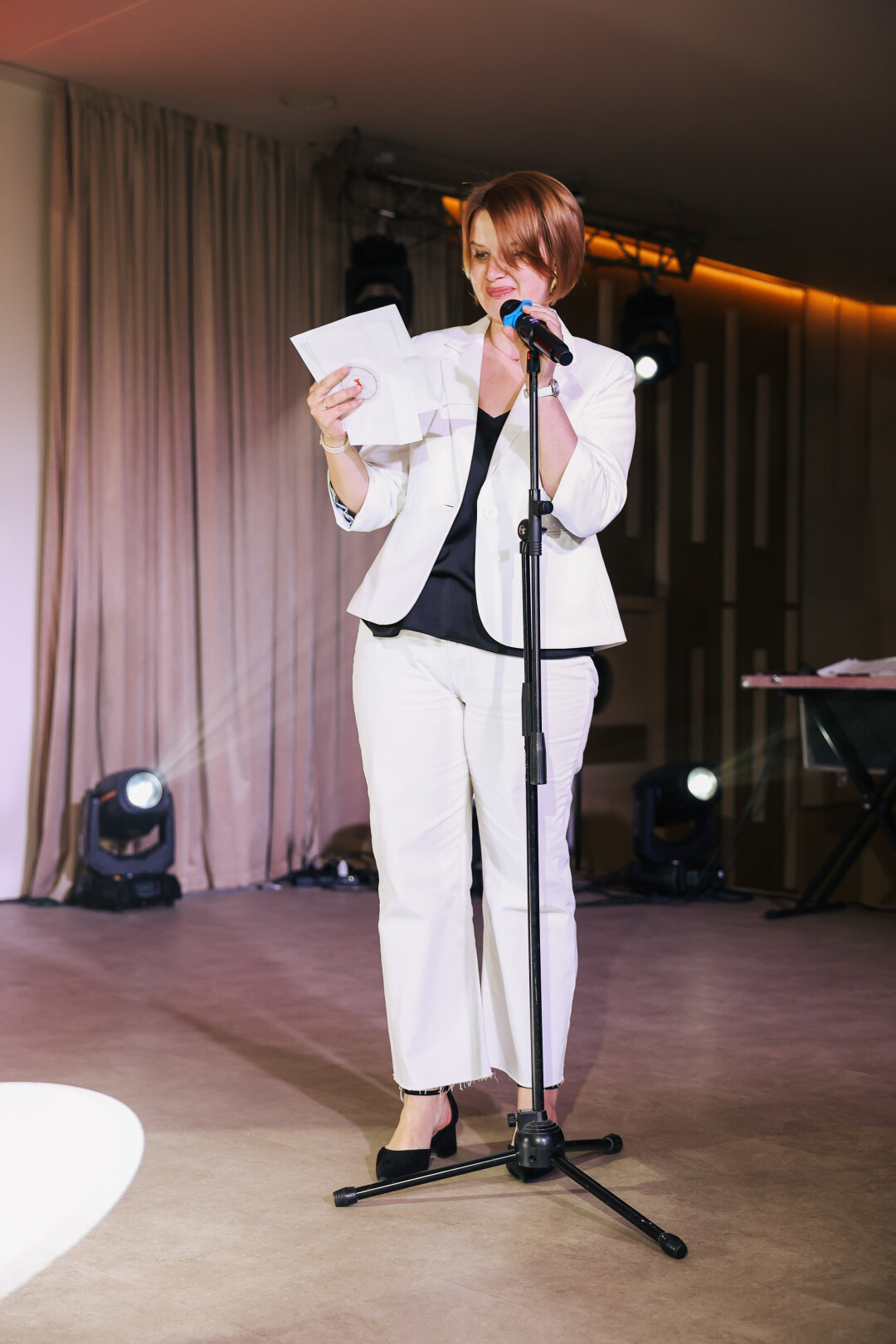 Смирнова Мария Николаевна, заведующая по медицинской части клиники "Хирургия глаза"