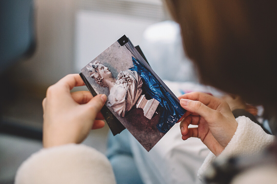 На одном из мастер-классов студентам показали, как закрывают на зиму скульптуры Летнего сада