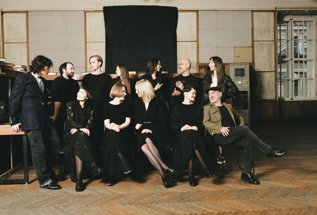 КОМАНДА ДОМА РАДИО: 1 — Евгений Калачев, 2 — Дмитрий Шелковин, 3 — Максим Еружинец, 4 — Кристина Галько, 5 — Анна Гусева, 6 — Виталий Полонский, 7