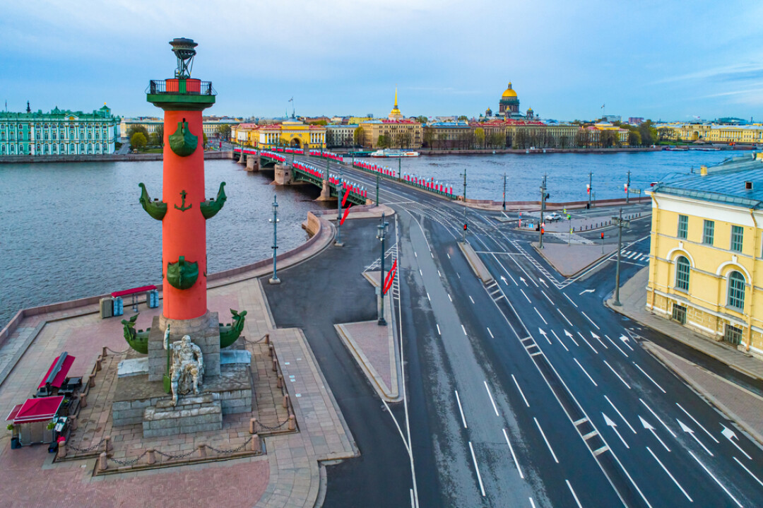 В Петербурге зажгут Ростральные колонны в китайский Новый год