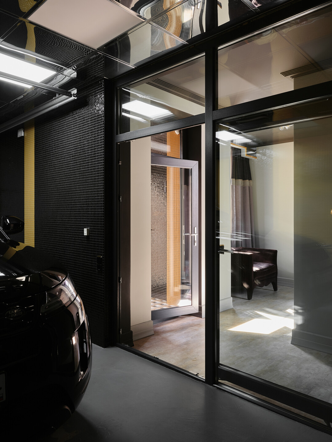 Мозаика «Темари» на стене — это уникальное произведение искусства, которое эстетично, практично и долговечно. Превосходное решение для тех, кто ценит