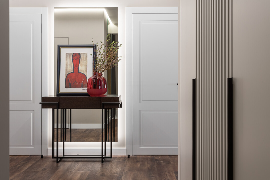 Для основных стен выбрана износостойкая краска Mons с широкой палитрой, ставшая идеальной основой интерьера, Factura