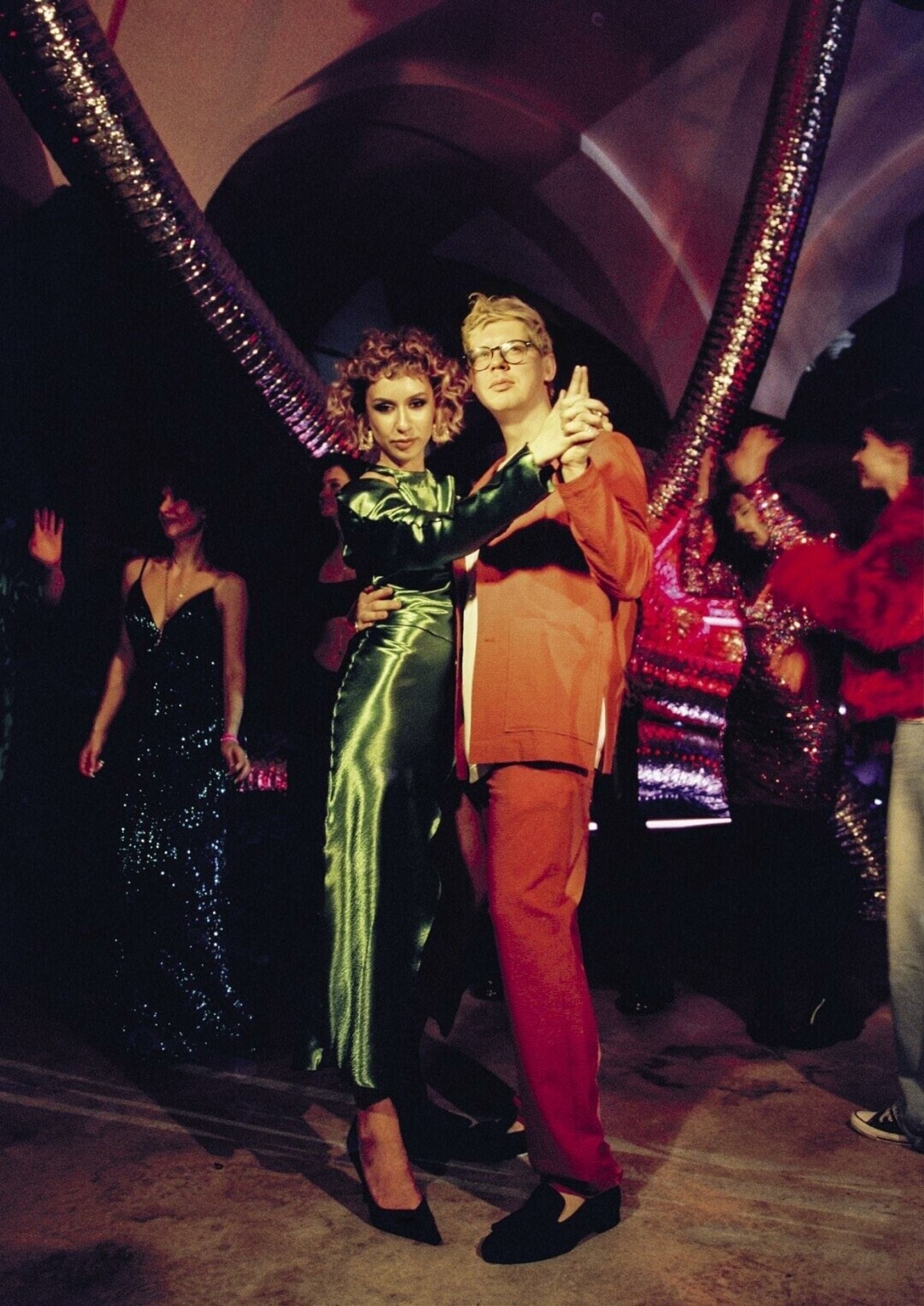 Знакомьтесь, Александра Столярова и Валерий Дятлов — они делают самые нарядные вечеринки Петербурга Cava Disco