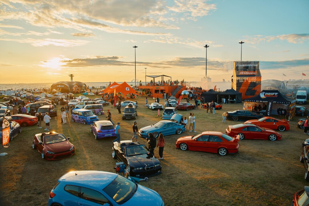 Tsunami picnic 2024. Мексика авто жара. ЦУНАМИ пикник 2024 в Питере. ЦУНАМИ пикник 2022 фото. Мексика авто жара прикол.