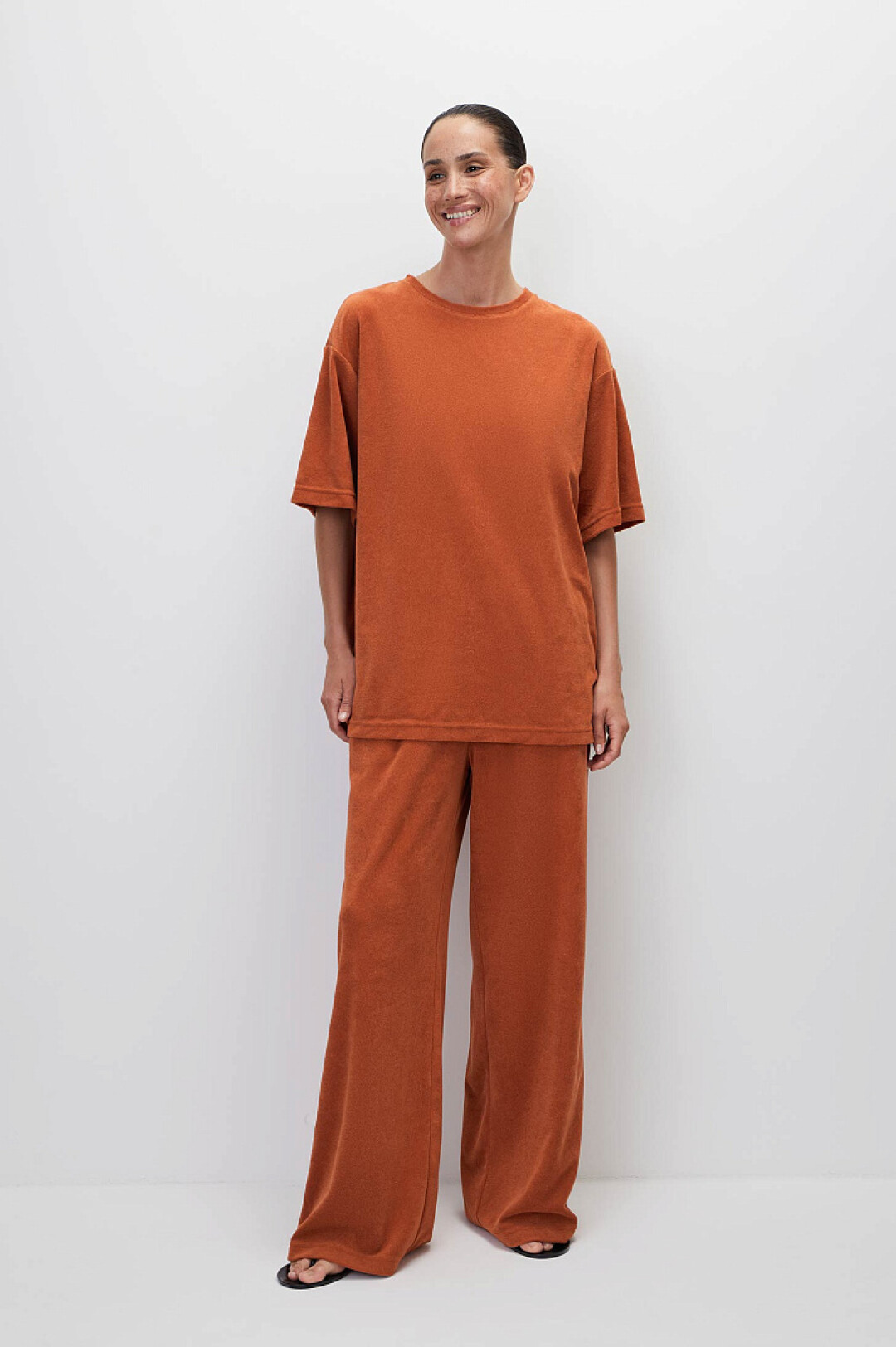 Футболка, Belle You, 5 989 руб., брюки, Belle You, 6 989 руб.