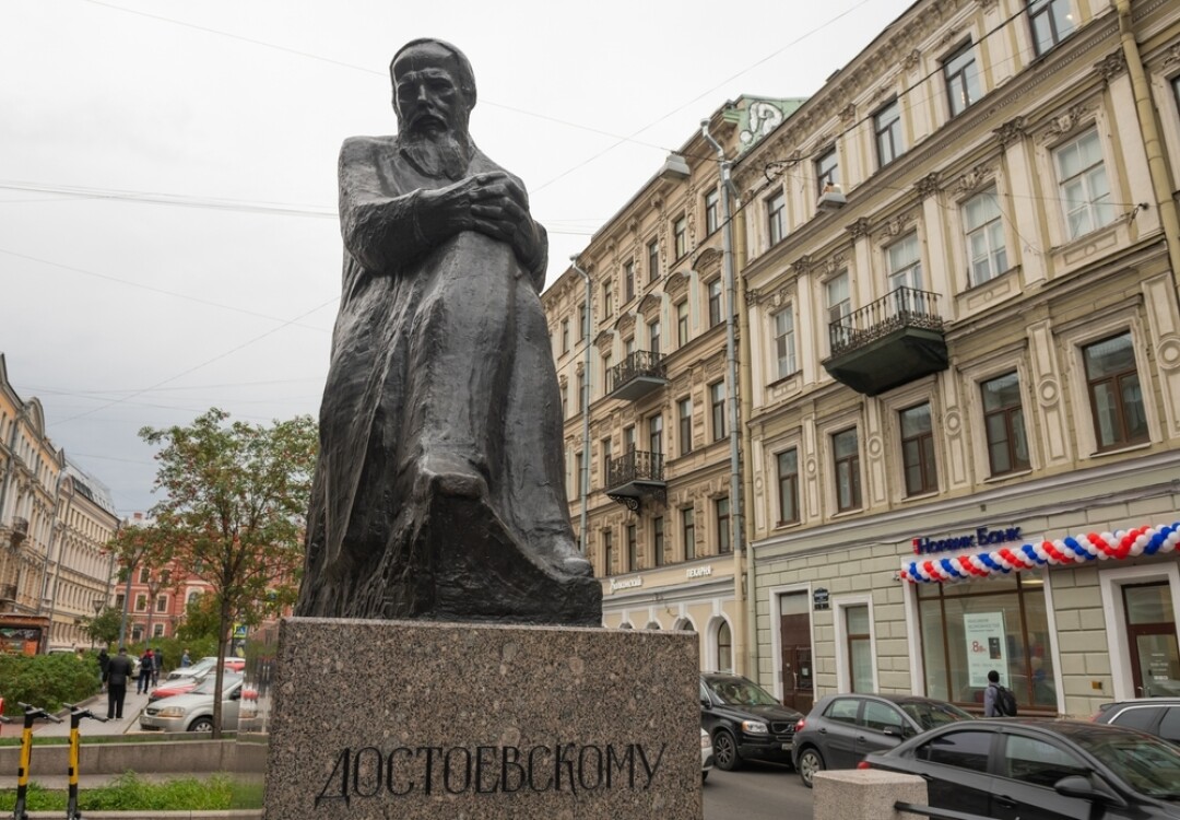 Школьница из Москвы нашла в Петербурге дом, в котором жила семья  Мармеладовых. Это не удавалось даже исследователям Достоевского | Sobaka.ru