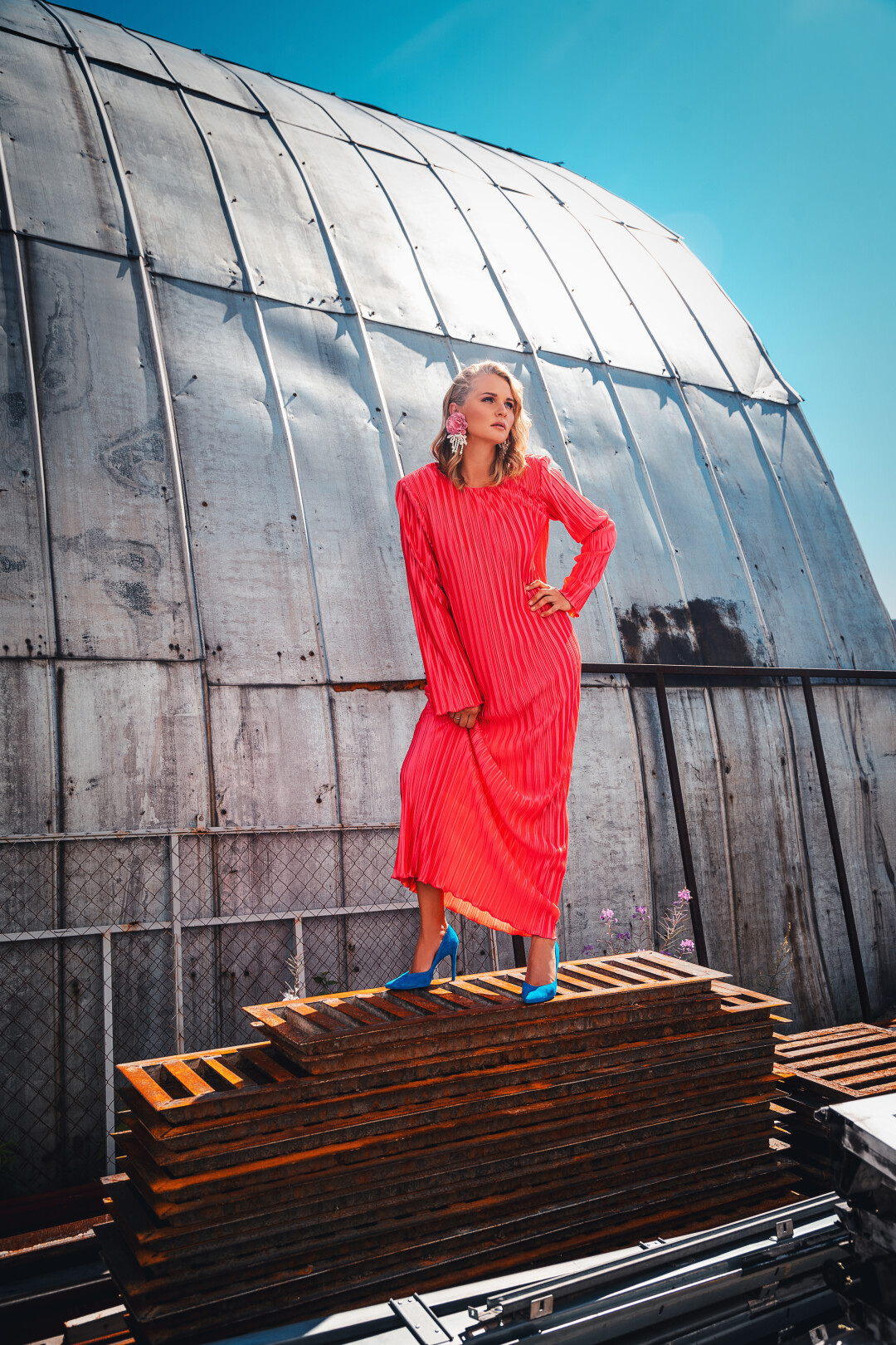 ЕВГЕНИЯ СТРЕЛОВА дизайнер интерьера, член союза дизайнеров и архитекторов, спикер и участник деловых программ по дизайну и архитектуре, руководитель