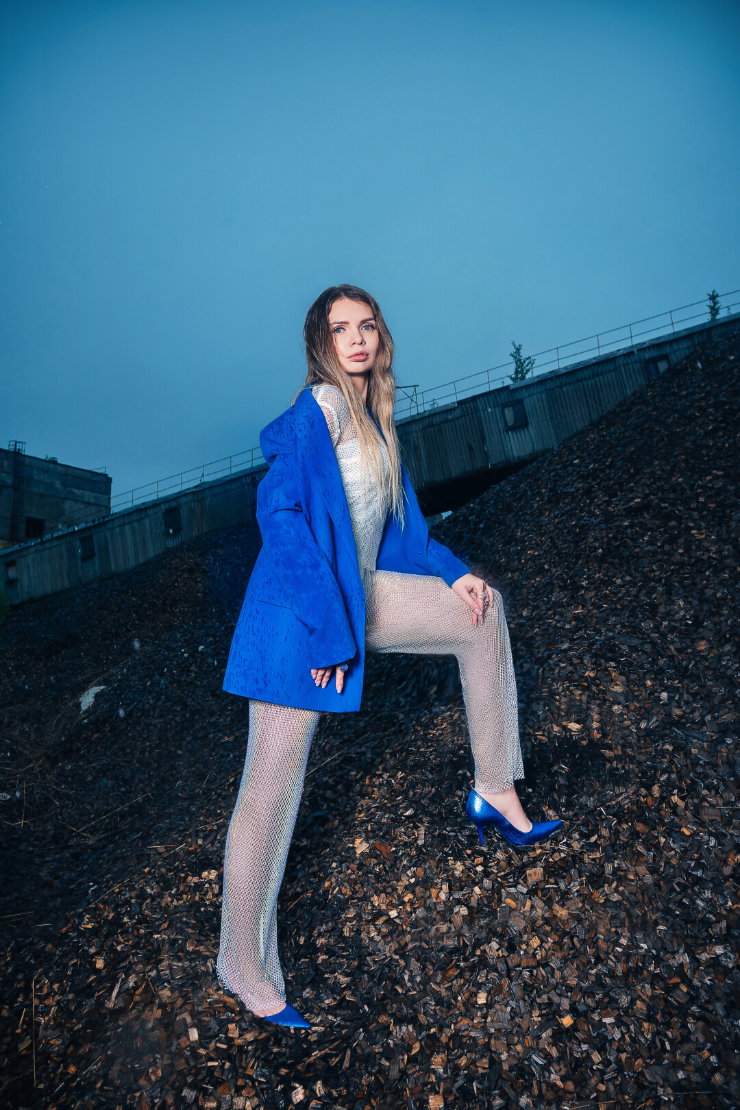 АННА ГОРД основатель бюро архитектуры и дизайна «ANGORD», проектный управляющий. Капитальное и модульное строительство. кольца TREND SETTER Блуза