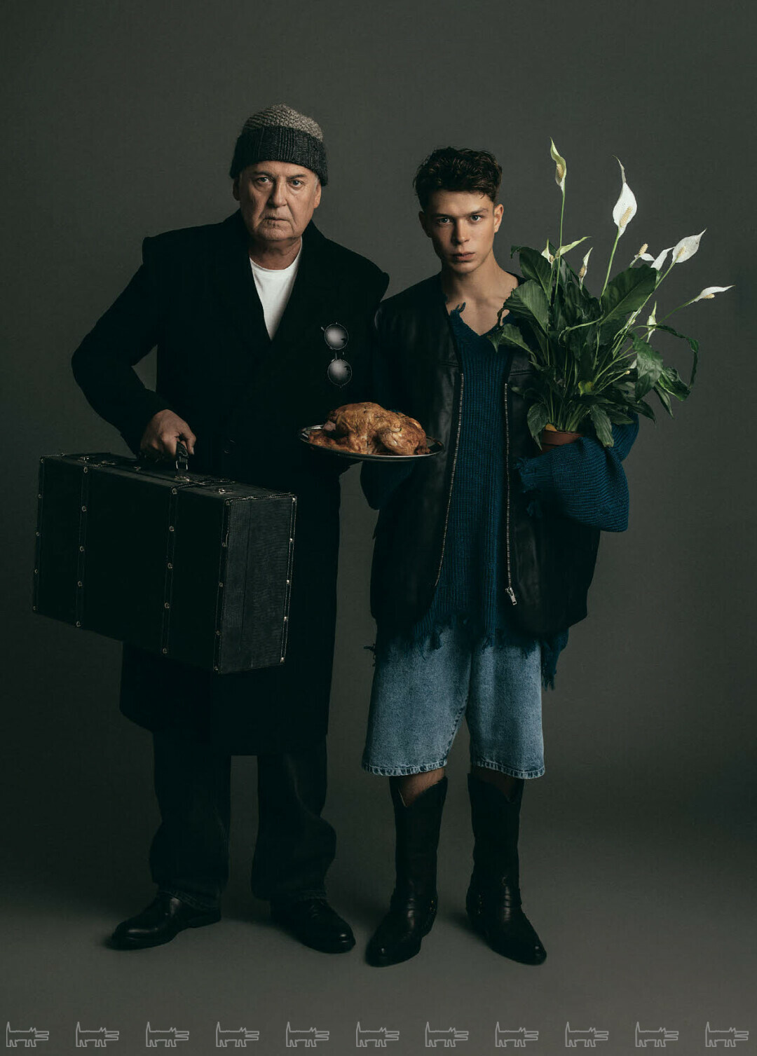 На Юрии: футболка 12STOREEZ, пальто ROGOV, ботинки FRATELLI ROSSETTI (NO ONE) На Глебе: свитер MONOCHROME, жилетка DEADWOOD (NUW STORE), шорты WALK OF