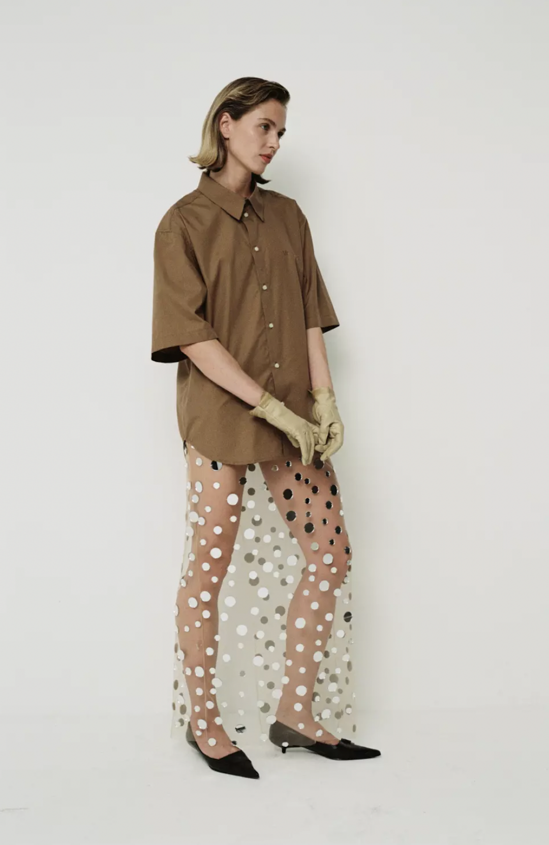 Рубашка WOS, 20 500 руб., платье WOS, 245 000 руб.