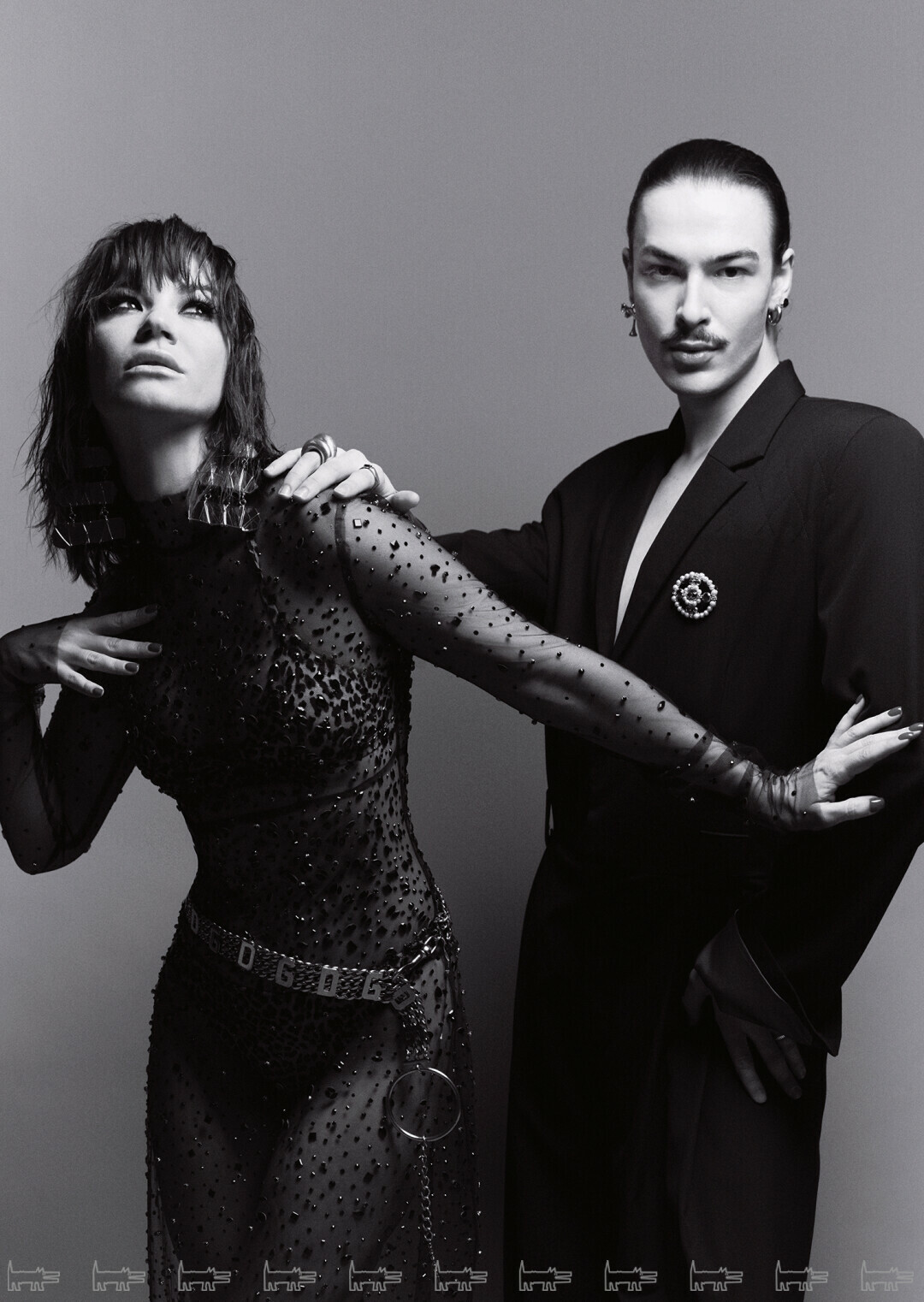 На Иде: платье TATYANA KOCHNOVA ATELIER, пояс D&G (STROGO Vintage), серьги TOM FORD (ЦУМ) На Олеге: комбинезон CHERNIM CHERNO, брошь CHANEL, серьги и