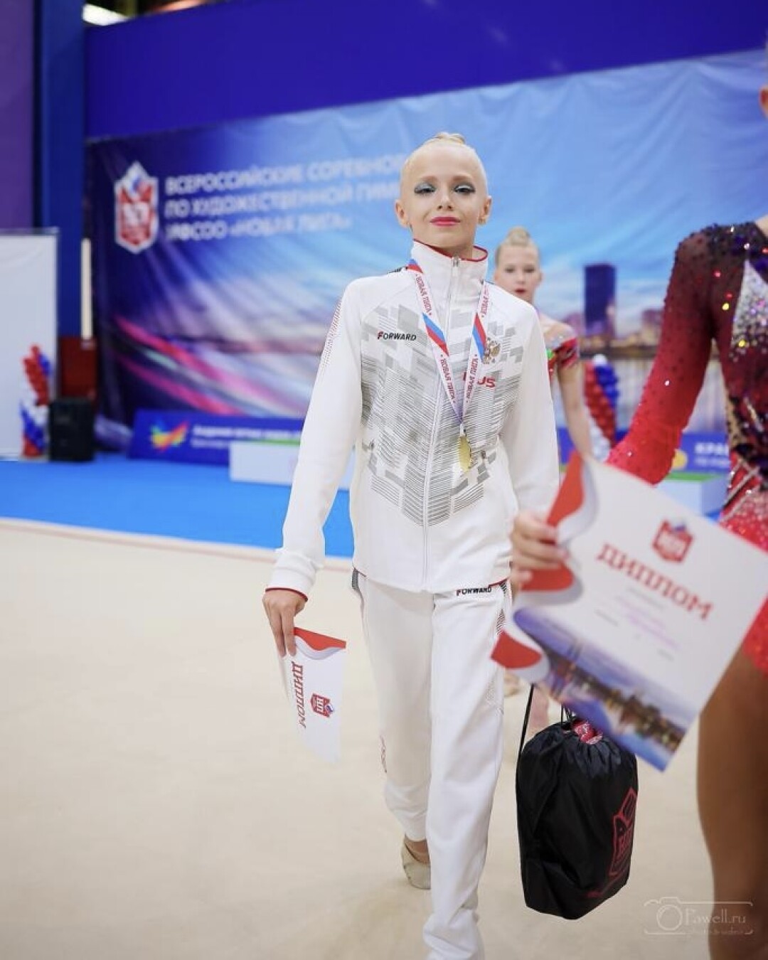 Новосибирские спортсменки завоевали свои первые в сезоне награды на  всероссийских стартах по художественной гимнастике | Sobaka.ru