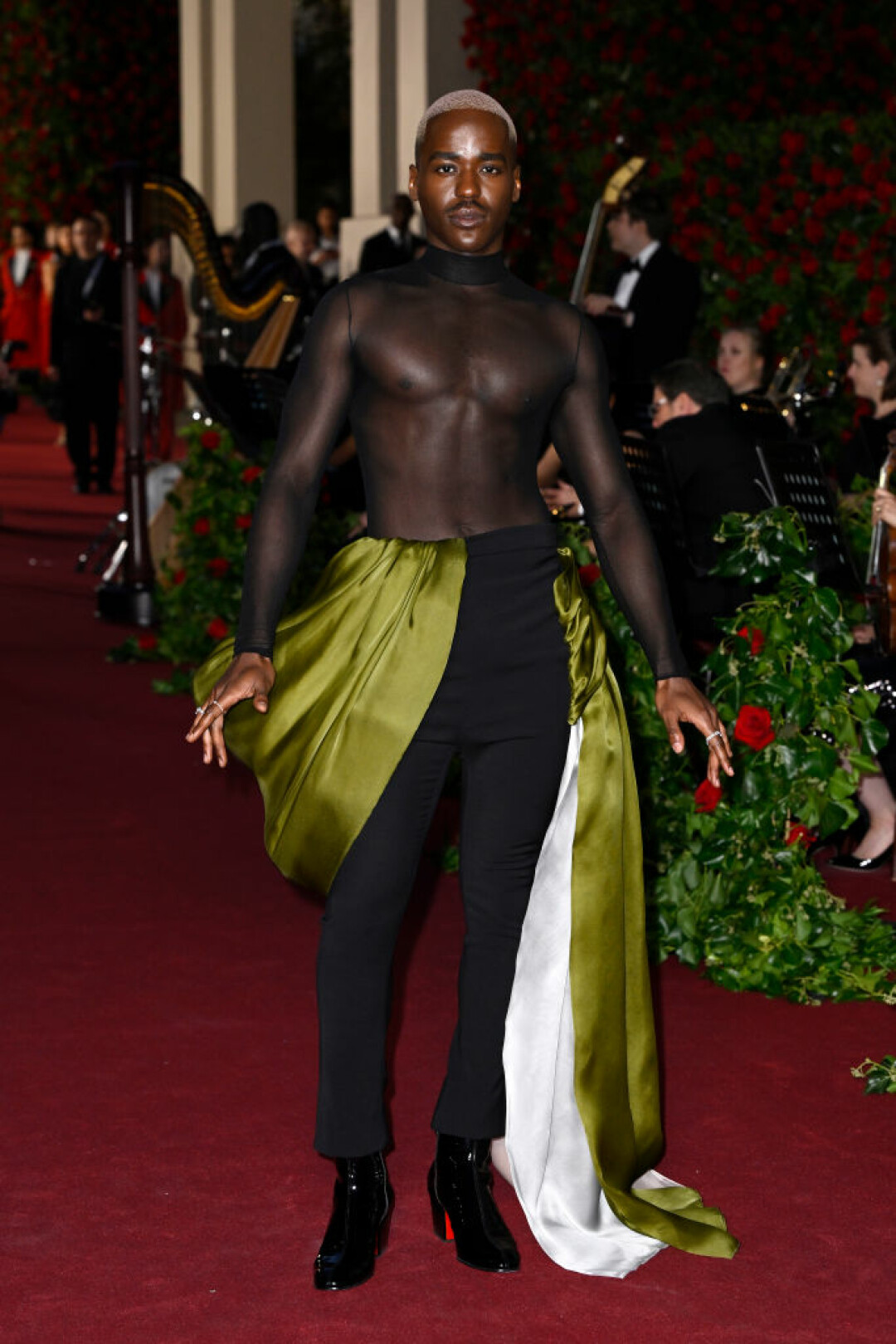 Шути Гатва в Burc Akoyl