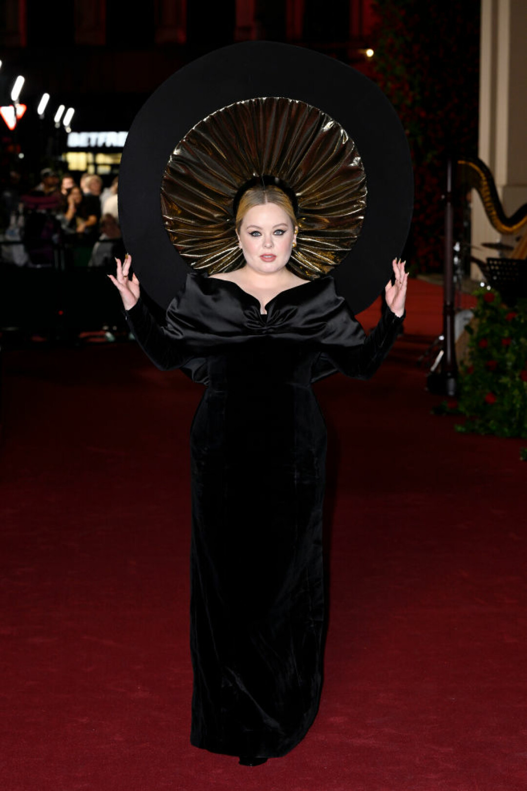 Никола Кохлан в Harris Reed