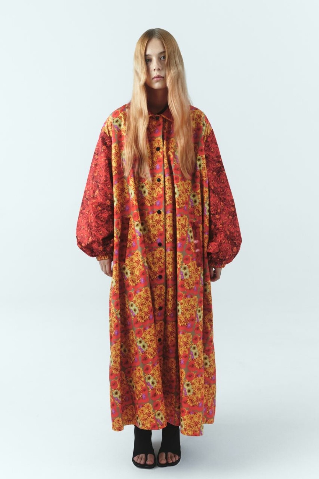 Плащ Ola Ola, 37 400 руб.