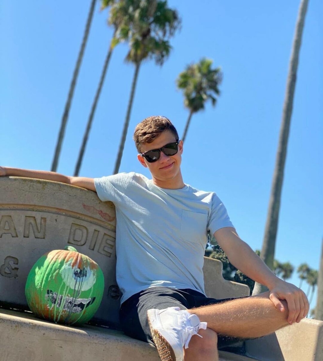 Антон Наянзин