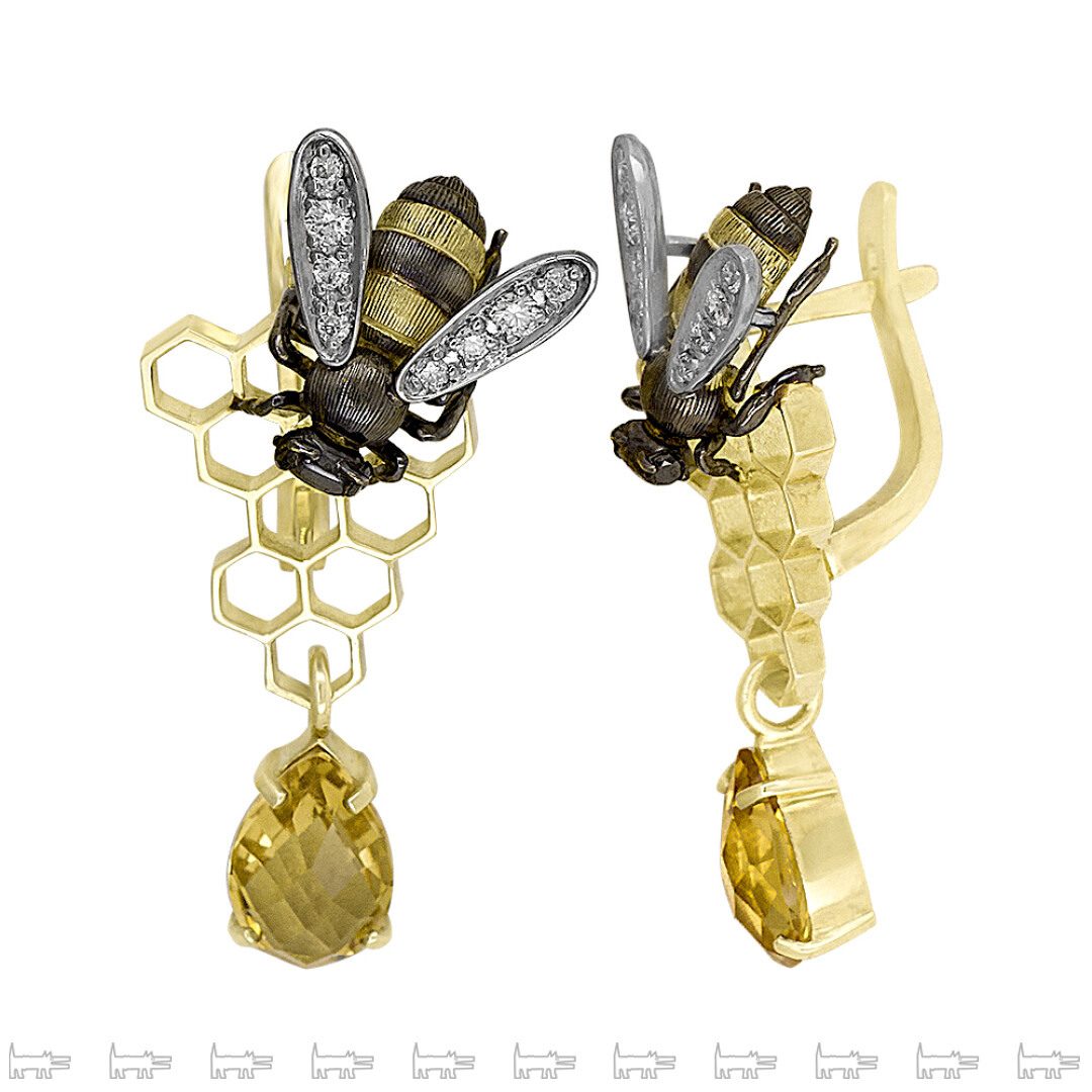 Ювелирные украшения Мастера «Костромского ювелирного завода» превратили Кострому в ювелирную столицу страны. Ручной труд ювелиров помогает передать