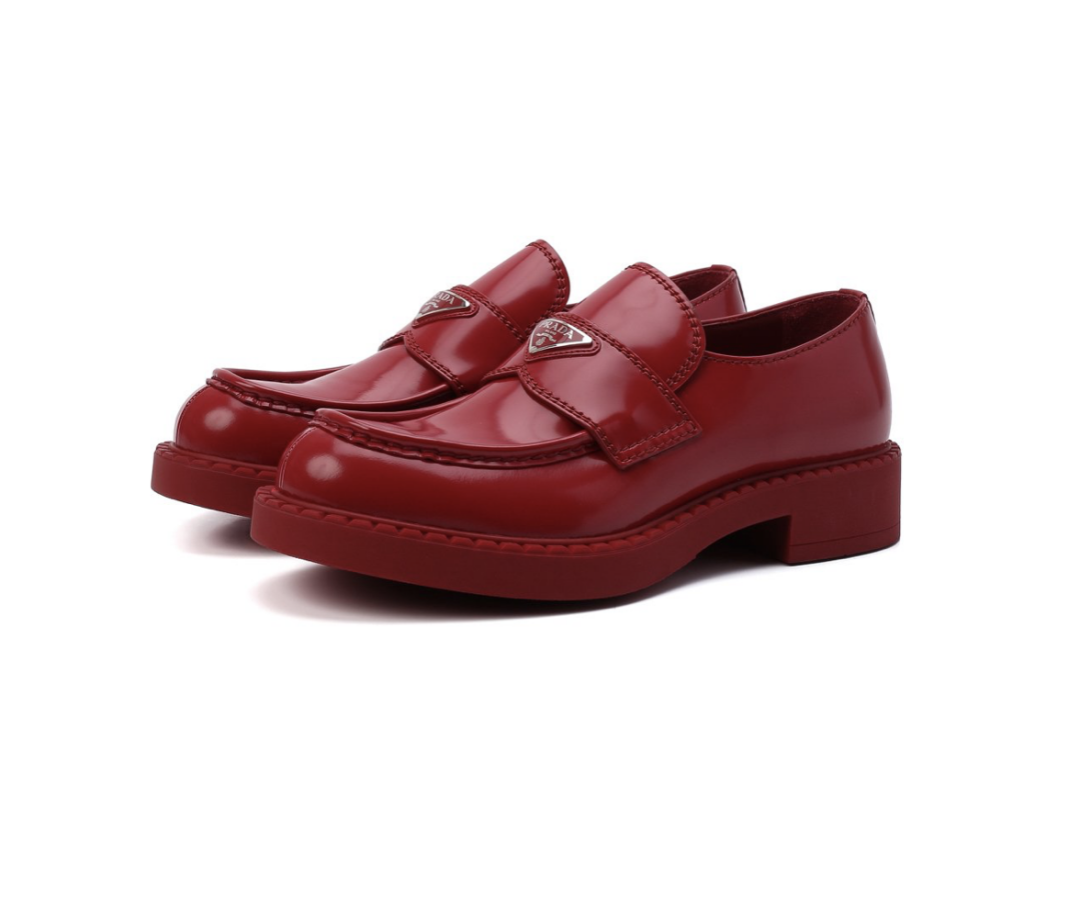 Prada, ДЛТ, 95 000 руб.