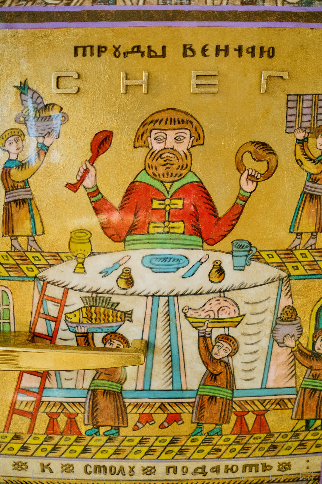 Холодильник Smeg кастомизировал художник-иконописец и долго не мог найти покупателя для своей работы, пока это произведение искусства не обнаружила