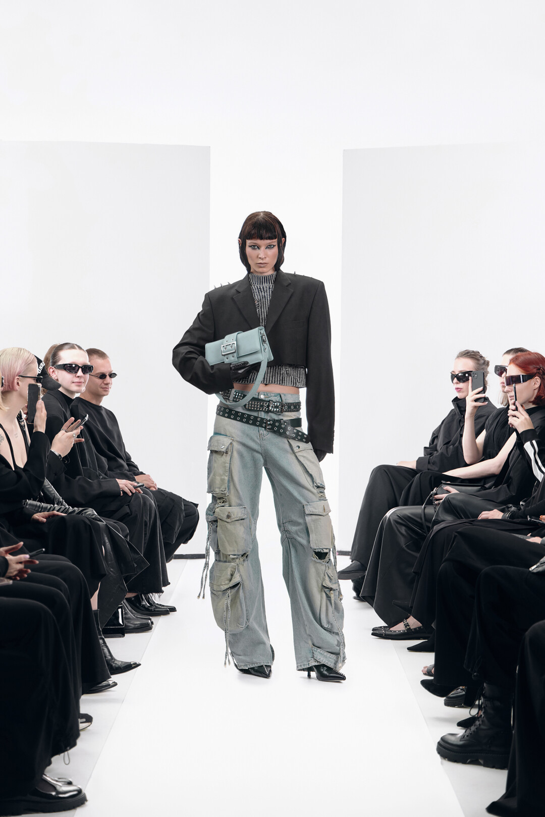 Клатч Ruby от Arny Praht, 7 400 руб.