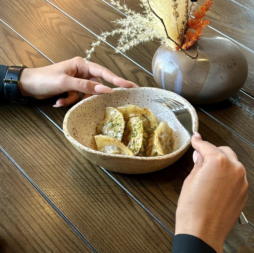 Равиоли с семгой в сливочном соусе — 320 рублей