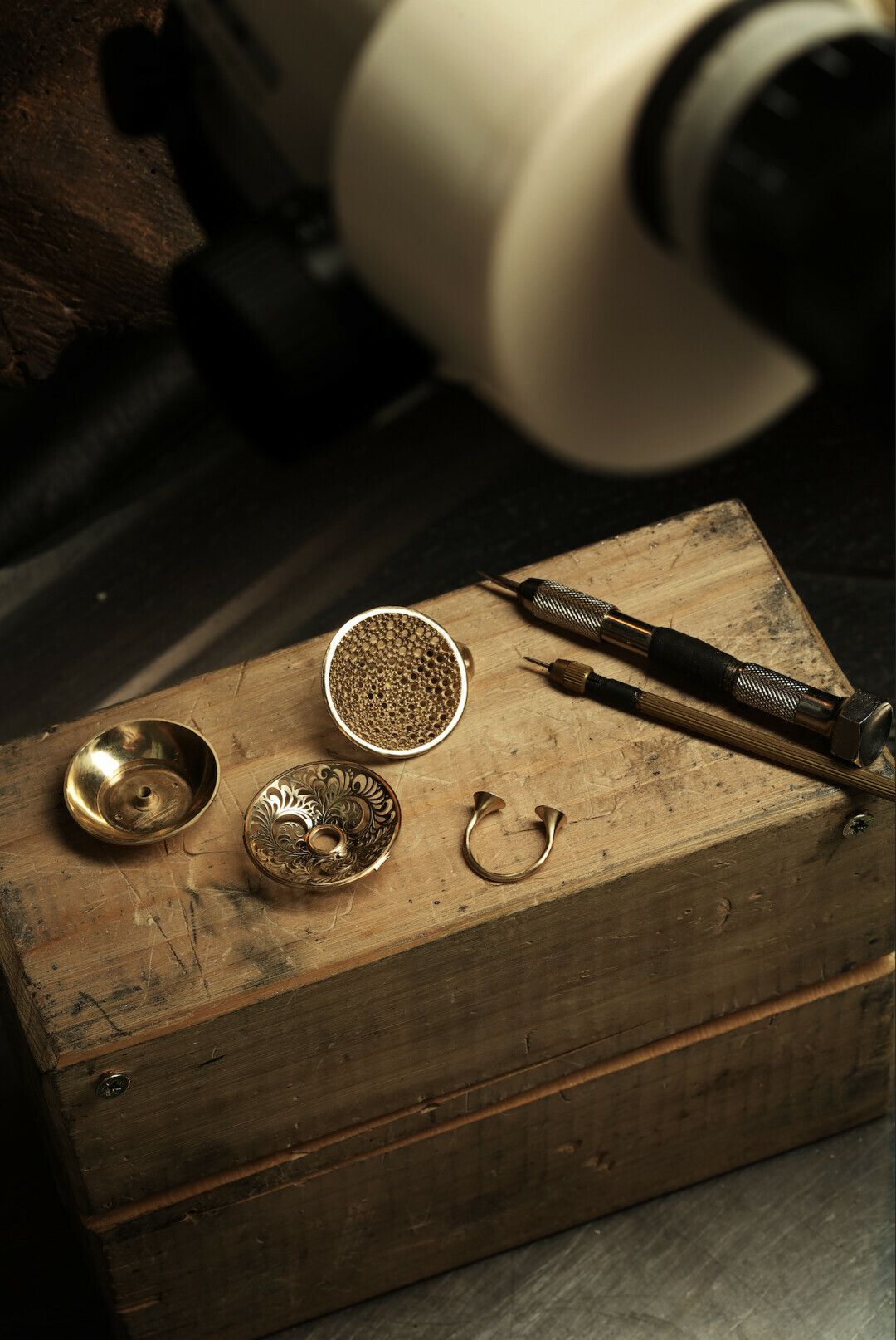 Детали кольца «Яблочко на тарелочке» из коллекции «Волшебные сказки»