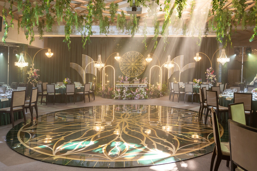 Оформление свадебного зала