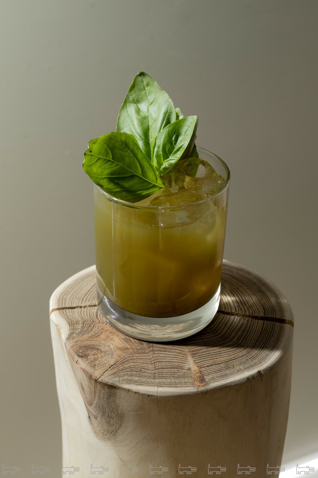 Lockwood Basil Smash от Luding Group