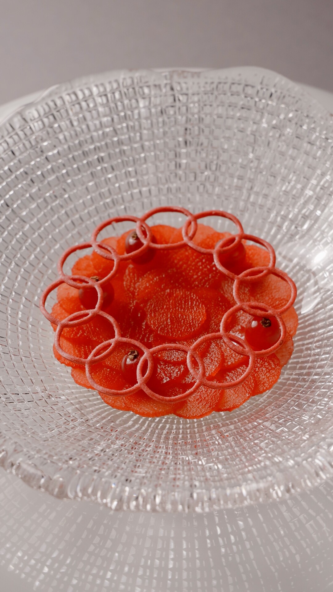 Смородина с ревенем, вербеной и панакотой с лаймом