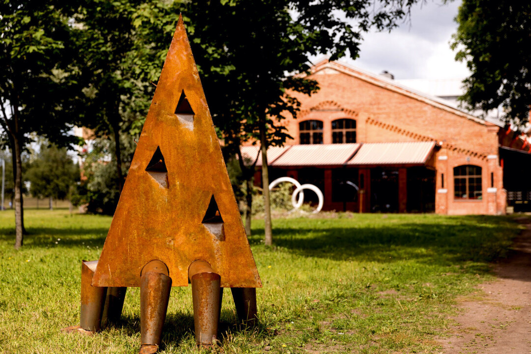 Арт-объект «Дома культуры Громов» — «Елки»