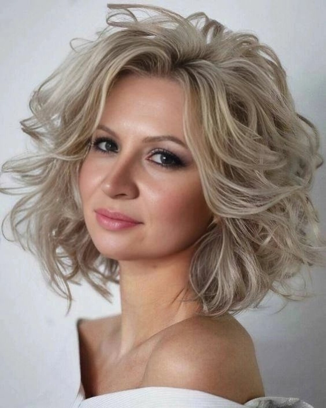 Cute hair and makeup Coiffures cheveux courts, Tresses pour cheveux courts, Coif