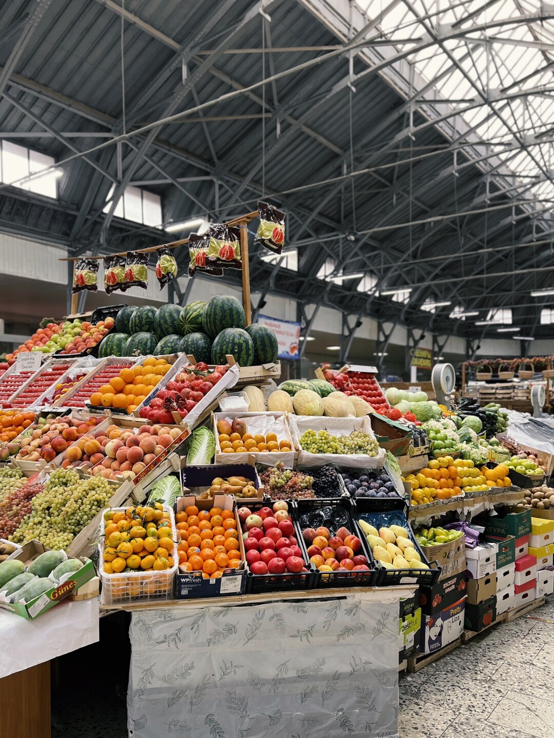 Прилавки на Кузнечном рынке
