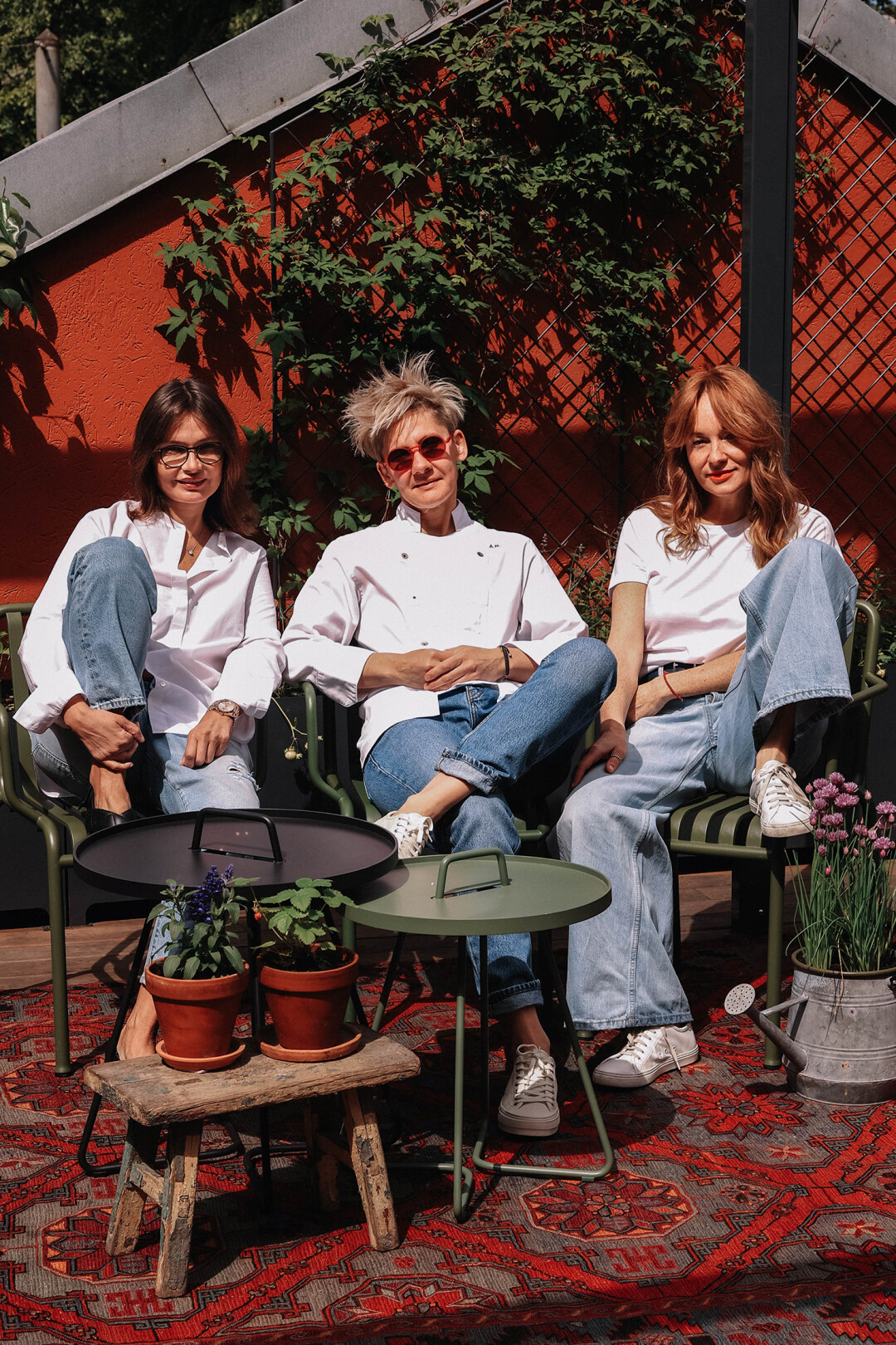 Наталья Цыпленко (Vox, «КиDo»), Анна Овчинникова (цветочная мастерская «Нежно») и Анна Рязанская