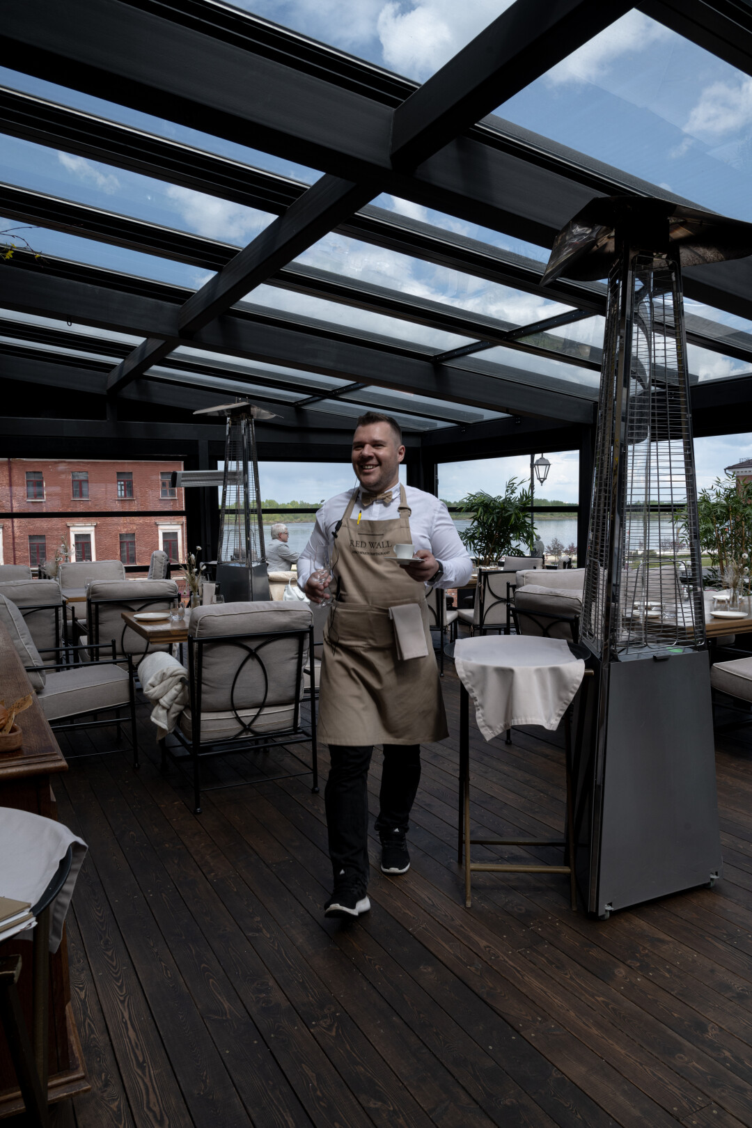 АЛЕКСАНДР МАРТЬЯНОВ, Red Wall