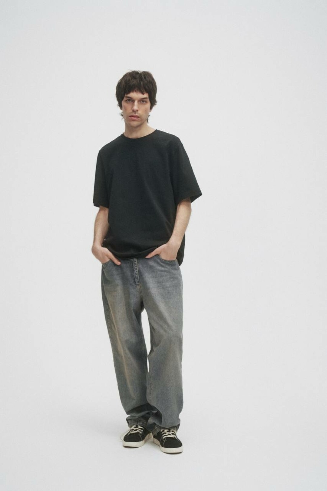 Джинсы Wide Dirty Blue, 11 500 руб.
