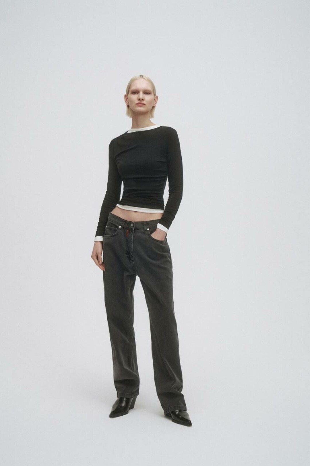 Джинсы Wide Grey, 11 500 руб.