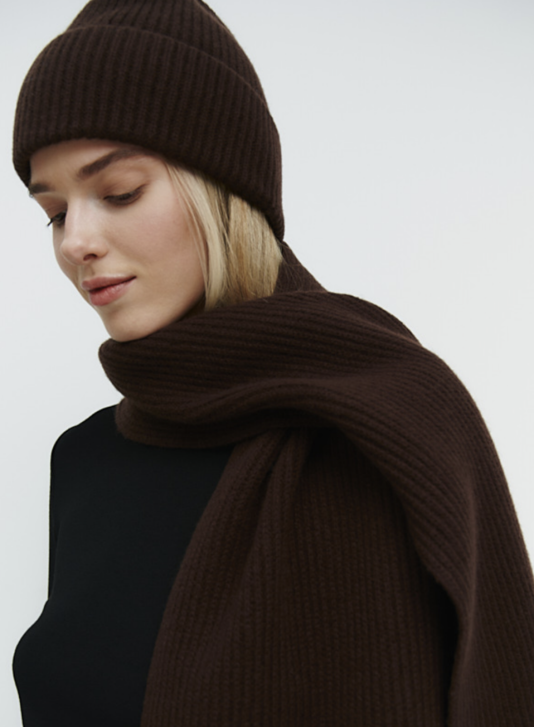 Daisyknit, 8 890 руб.