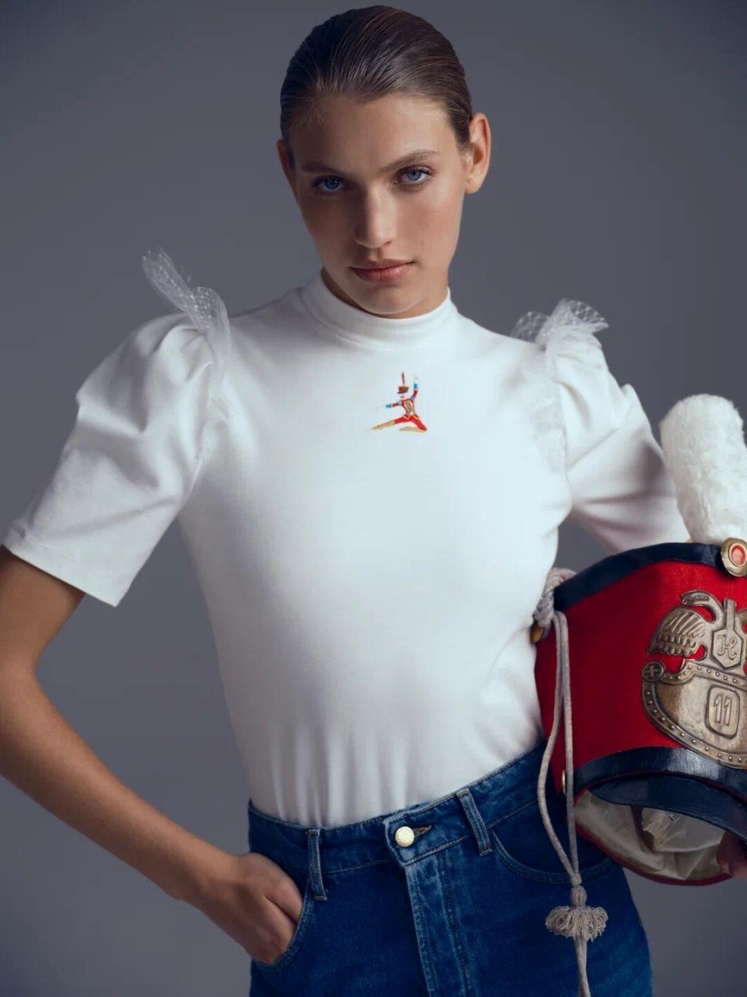 Футболка Roseville, 9 000 руб.