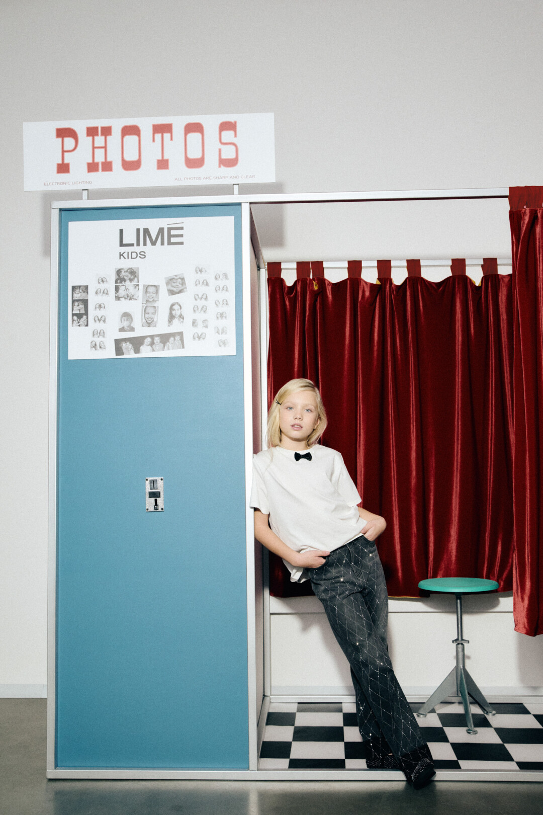 Джинсы, 3 599 руб.