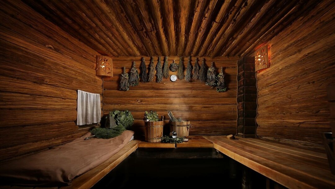 русская баня. веник для бани. банных м в. дровяная печь harvia m2 wkm16. 5х4.