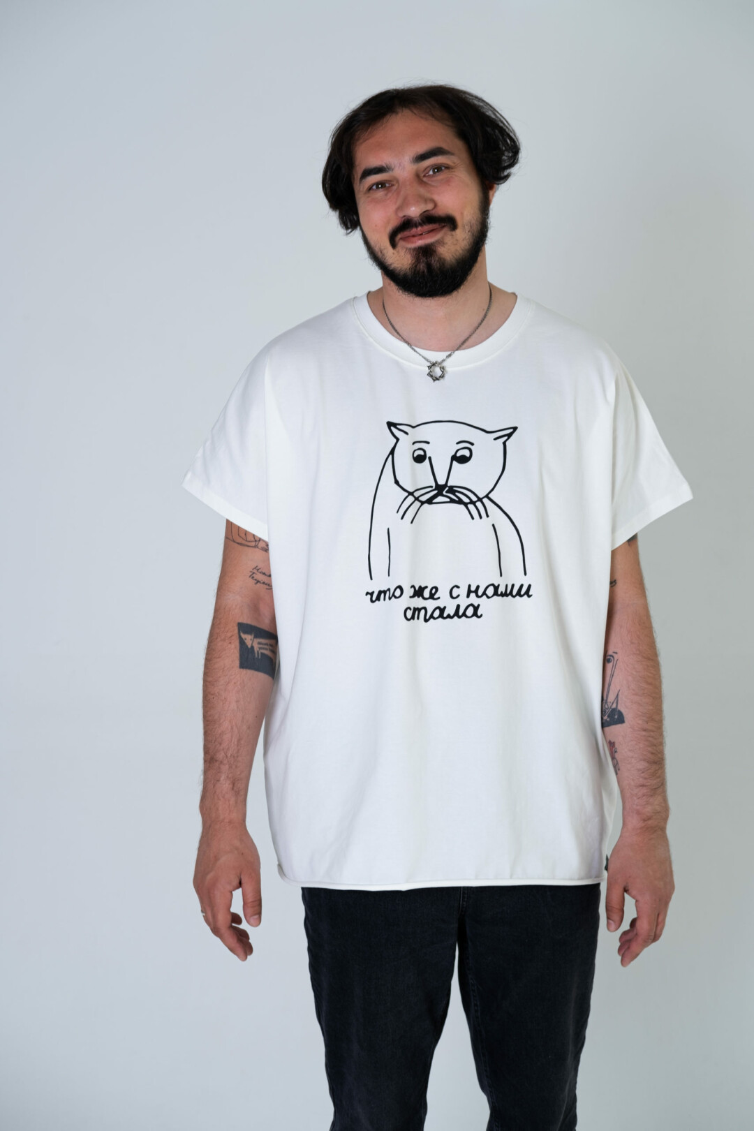 Футболка «Что же с нами стала», 1800 рублей